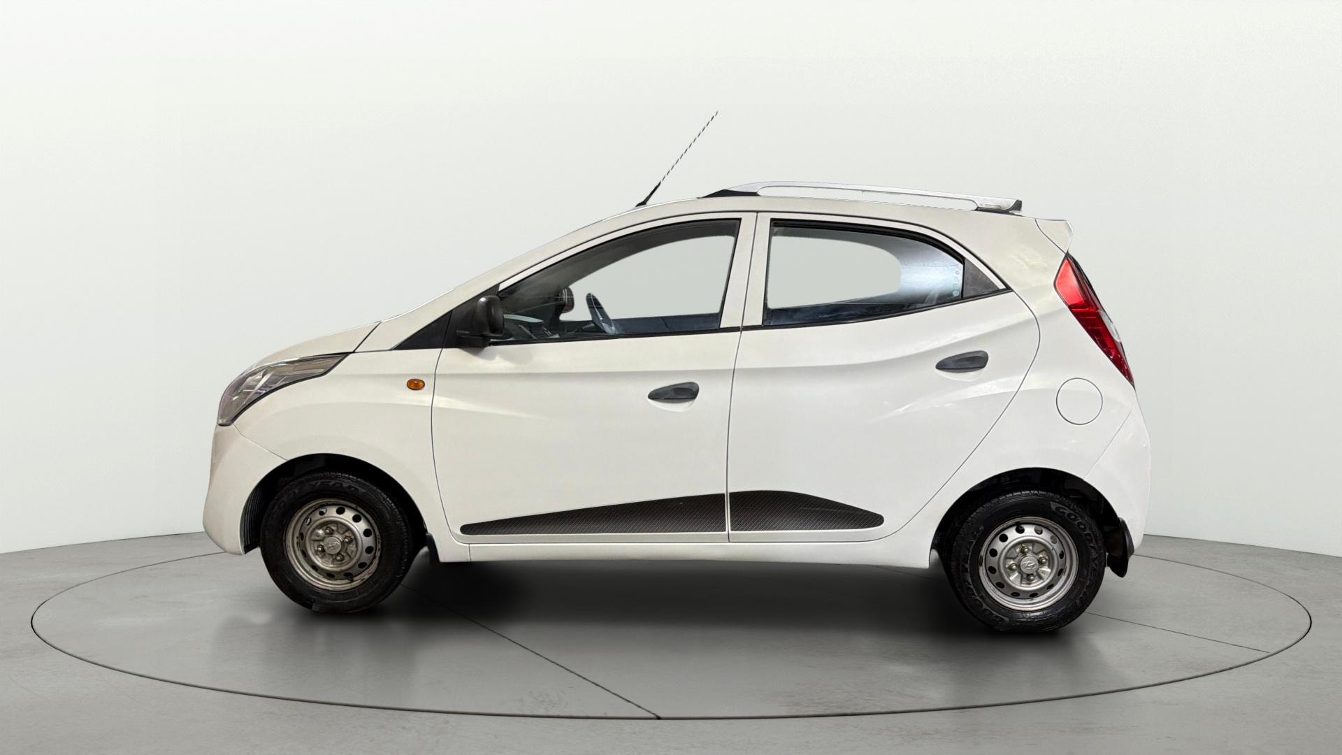 View 2017 Hyundai EON Era Plus Sports Edition Image 5 Used 2017 Hyundai EON Era Plus Sports Edition Image 5