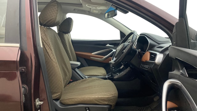 View MG Hector Plus Image 19 Used MG Hector Plus Image 19