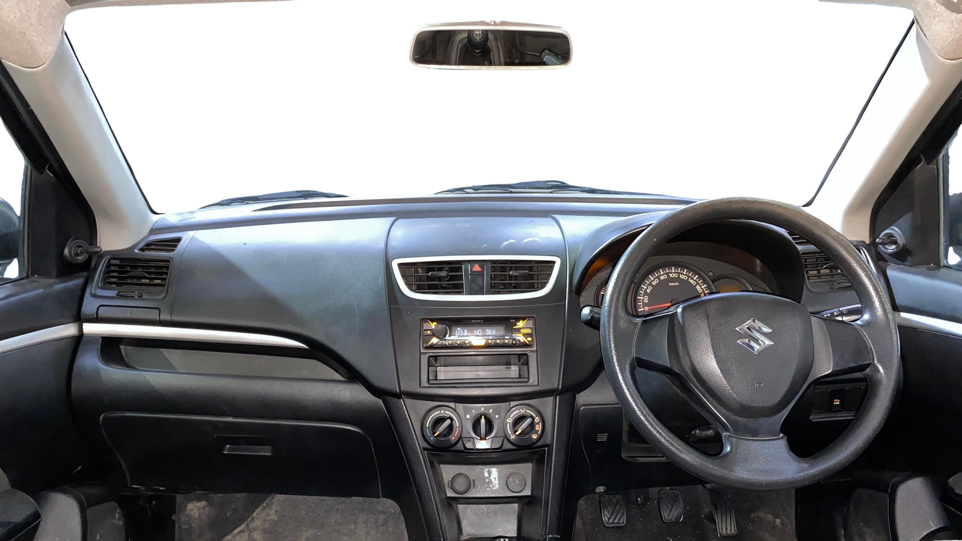 View 2016 Maruti Suzuki 1000 Base Variant Image 32 Used 2016 Maruti Suzuki 1000 Base Variant Image 32