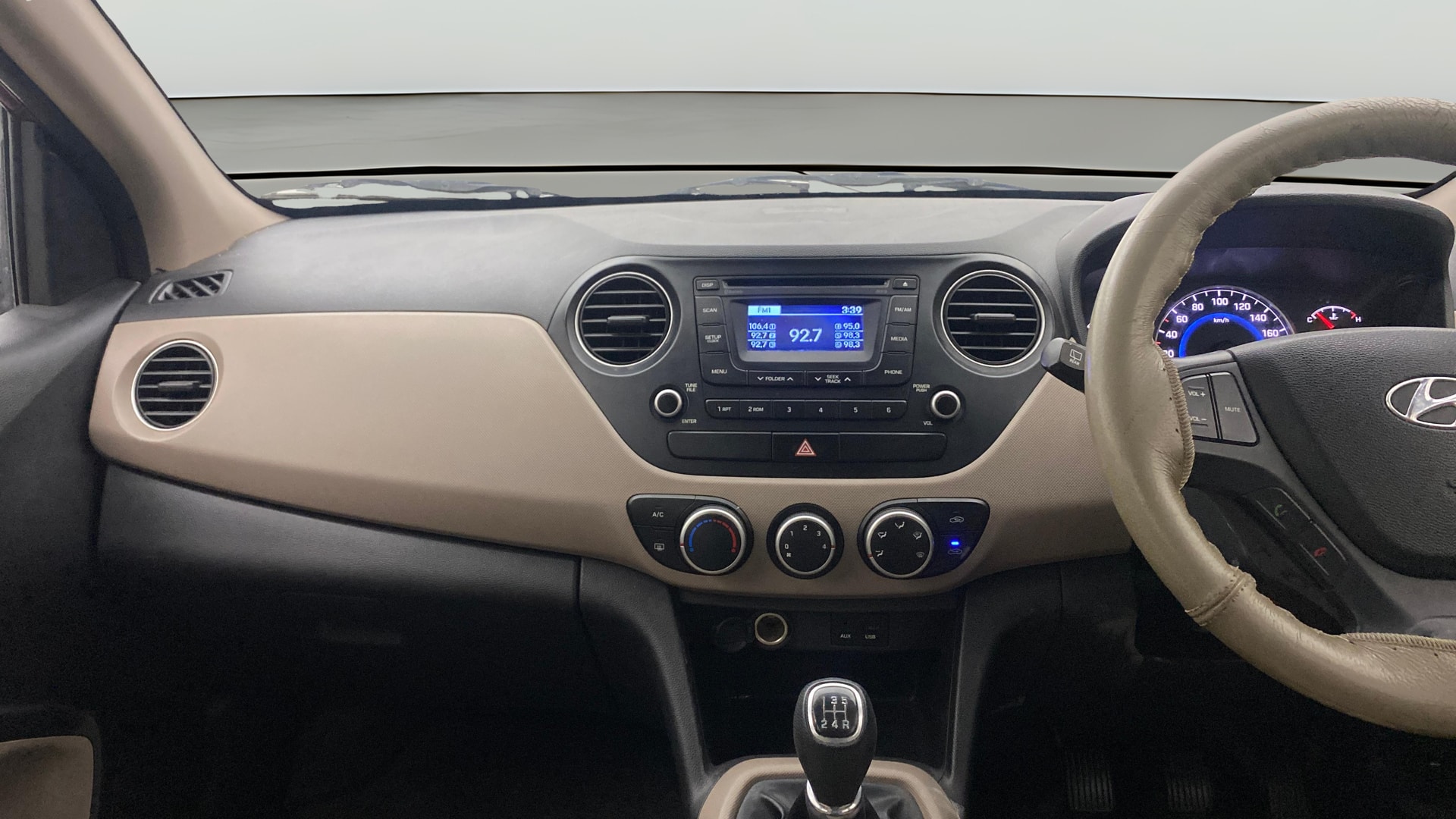 View 2015 Hyundai Grand i10 1.2 Asta Petrol Image 17 Used 2015 Hyundai Grand i10 1.2 Asta Petrol Image 17