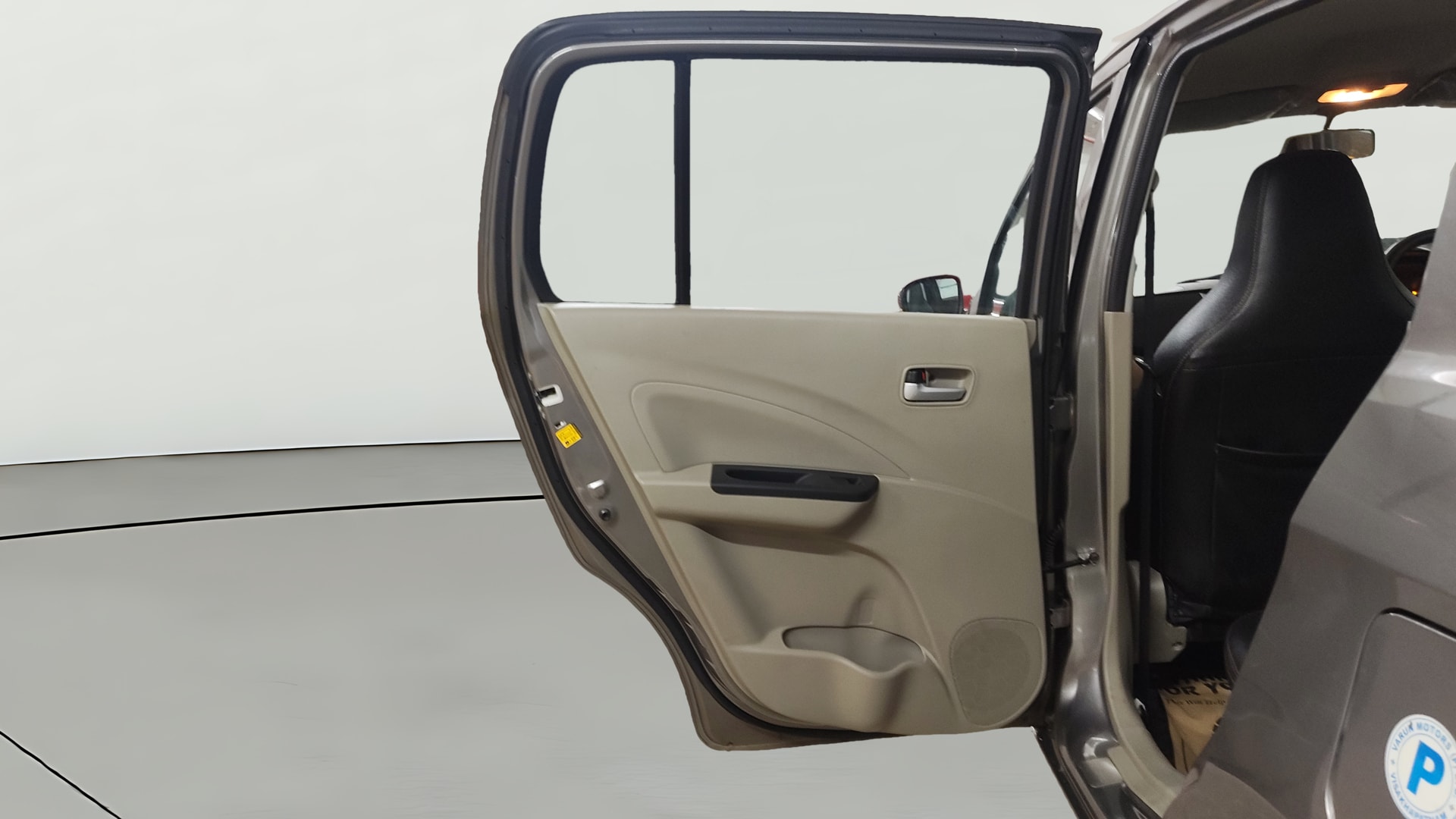 View 2015 Maruti Suzuki 1000 Base Variant Image 22 Used 2015 Maruti Suzuki 1000 Base Variant Image 22