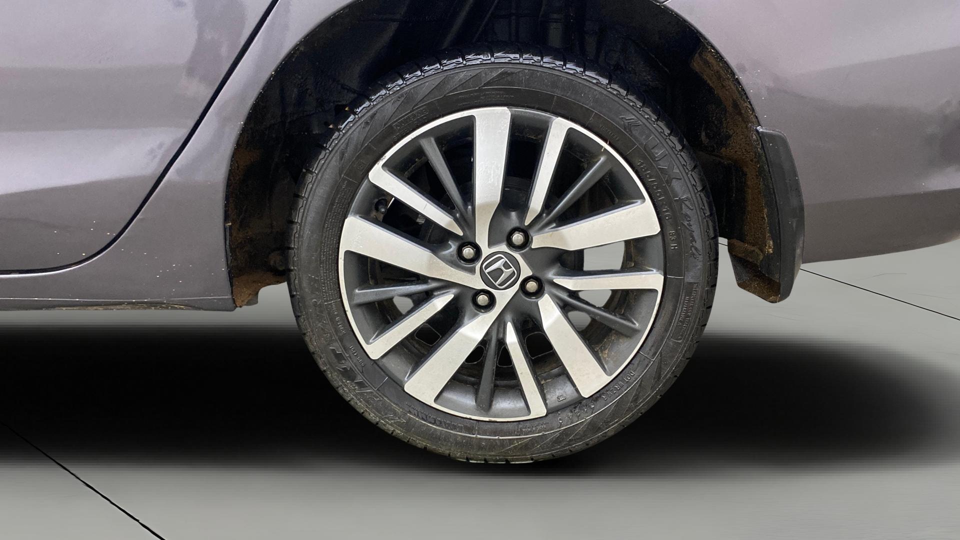 View 2021 Honda City ZX MT Diesel Anniversary Edition Image 12 Used 2021 Honda City ZX MT Diesel Anniversary Edition Image 12