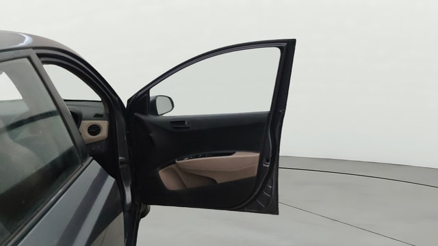 View Hyundai Xcent Image 43 Used Hyundai Xcent Image 43