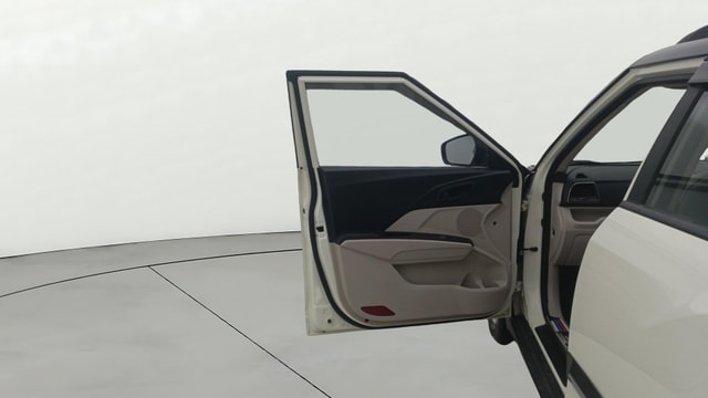 View Mahindra XUV300 Image 31 Used Mahindra XUV300 Image 31
