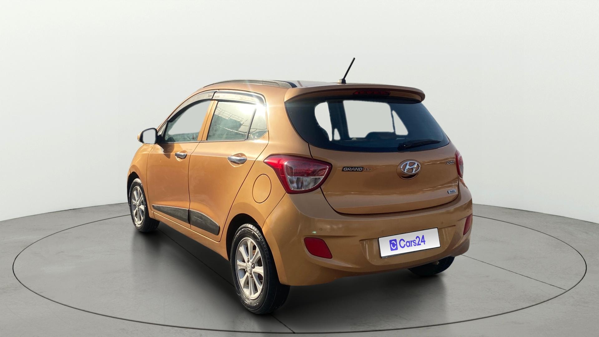 View 2014 Hyundai Grand i10 Asta AT 1.2 Kappa VTVT Image 2 Used 2014 Hyundai Grand i10 Asta AT 1.2 Kappa VTVT Image 2