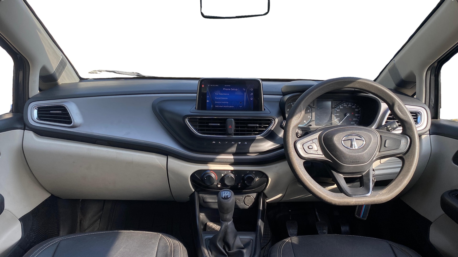View 2021 Tata Altroz XM Plus Petrol Image 15 Used 2021 Tata Altroz XM Plus Petrol Image 15