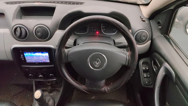 View Renault Duster Image 20 Used Renault Duster Image 20