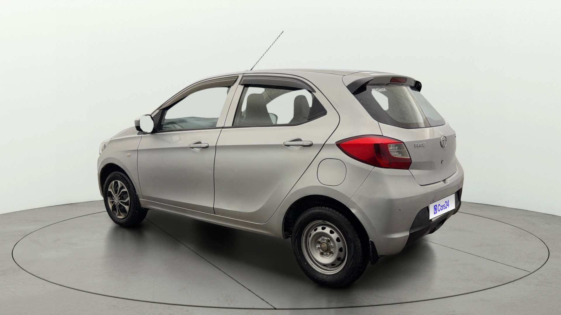 View 2017 Tata Tiago Revotorq XB Image 2 Used 2017 Tata Tiago Revotorq XB Image 2