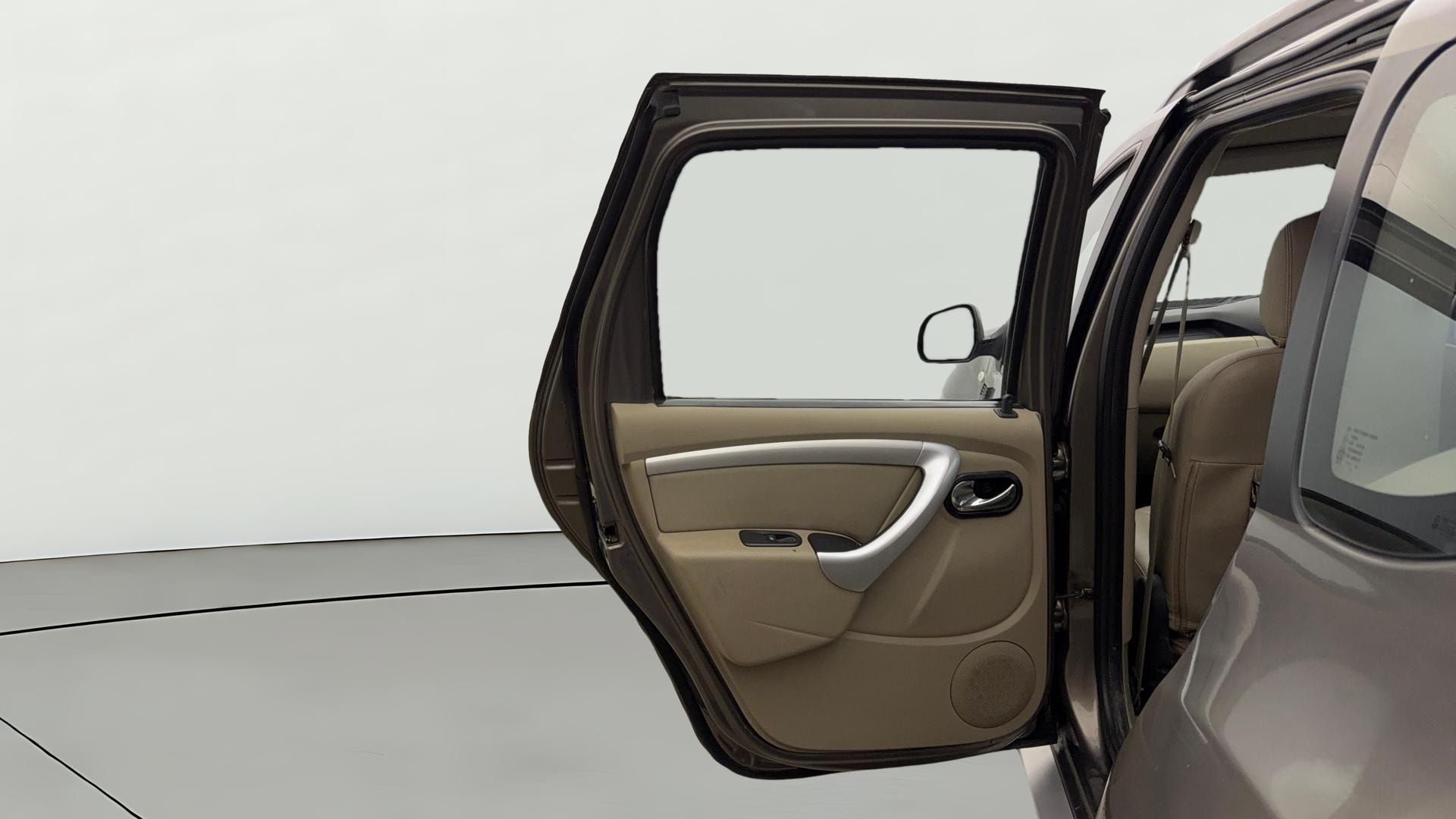 View 2016 Nissan Terrano XL P Image 22 Used 2016 Nissan Terrano XL P Image 22