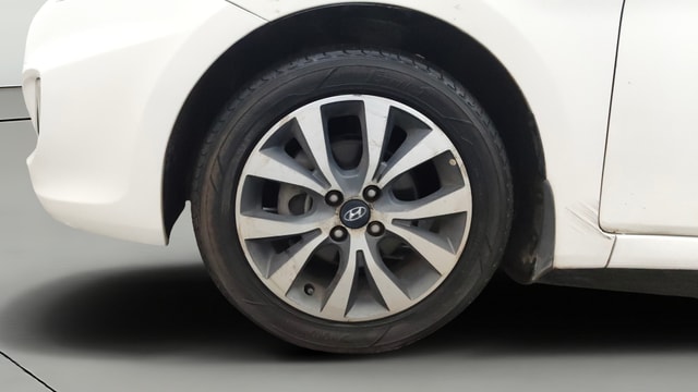View Hyundai Fluidic Verna Image 28 Used Hyundai Fluidic Verna Image 28