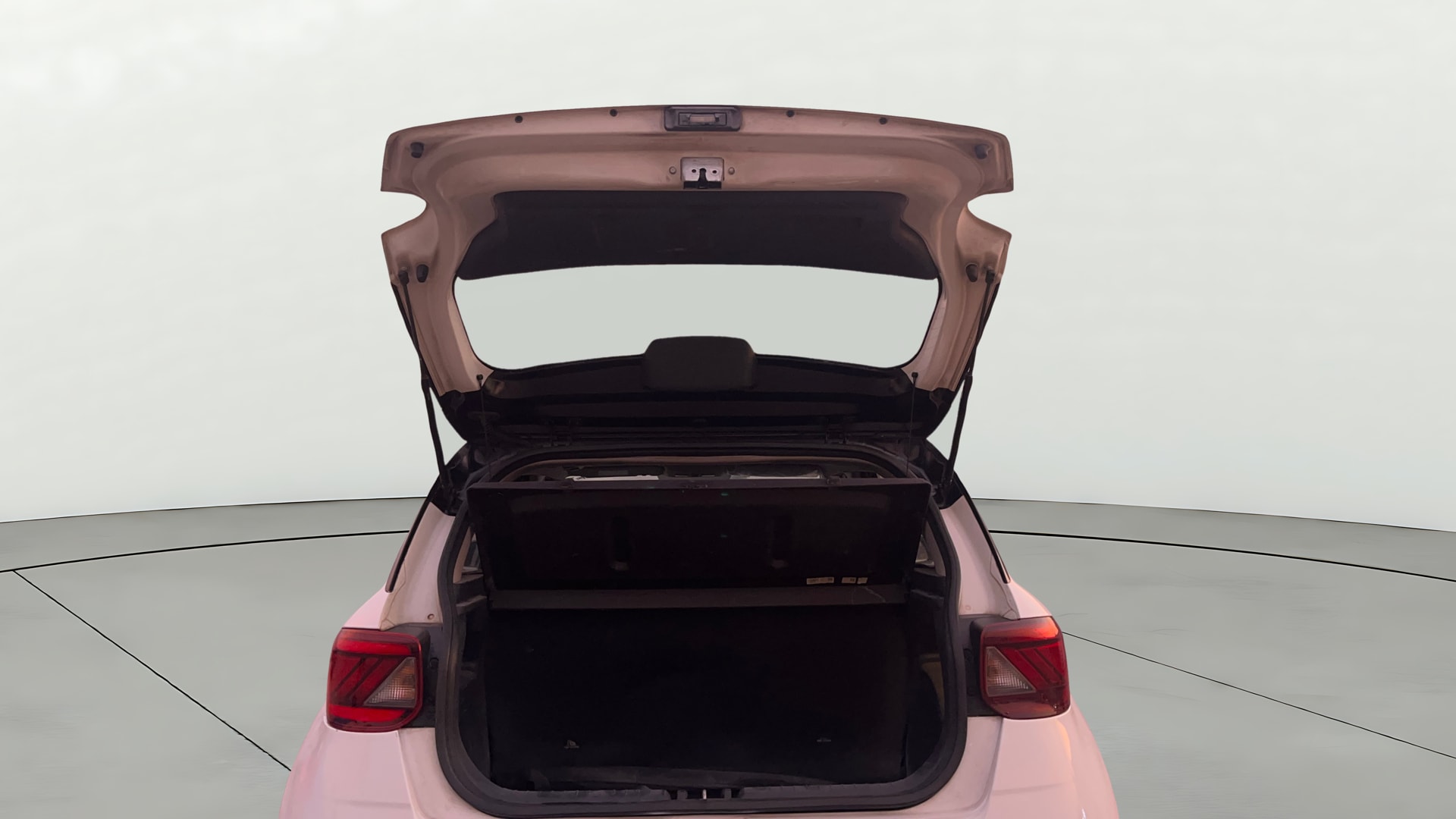 View 2019 Hyundai Venue SX 1.4 Diesel Dual Tone BS IV Image 16 Used 2019 Hyundai Venue SX 1.4 Diesel Dual Tone BS IV Image 16