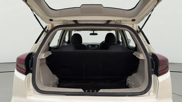 View Mahindra XUV300 Image 37 Used Mahindra XUV300 Image 37