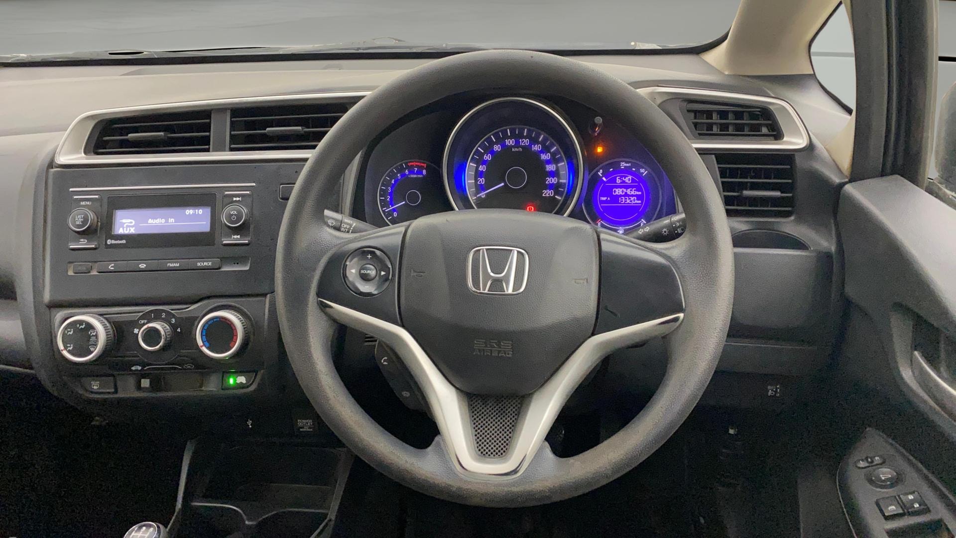 View 2018 Honda WR-V S MT Diesel Edge Edition Image 20 Used 2018 Honda WR-V S MT Diesel Edge Edition Image 20