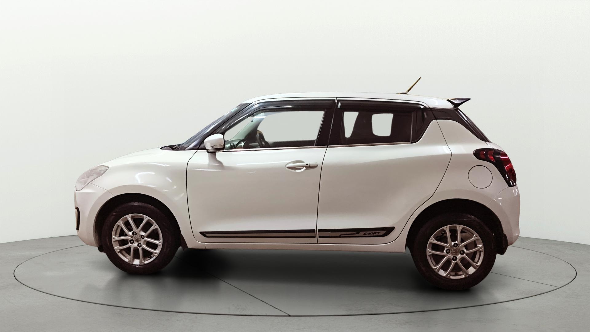 View 2019 Maruti Suzuki 1000 Base Variant Image 6 Used 2019 Maruti Suzuki 1000 Base Variant Image 6