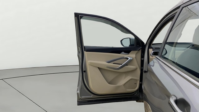 View MG Hector Image 39 Used MG Hector Image 39
