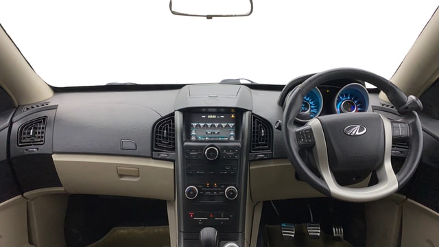 View Mahindra XUV500 Image 32 Used Mahindra XUV500 Image 32
