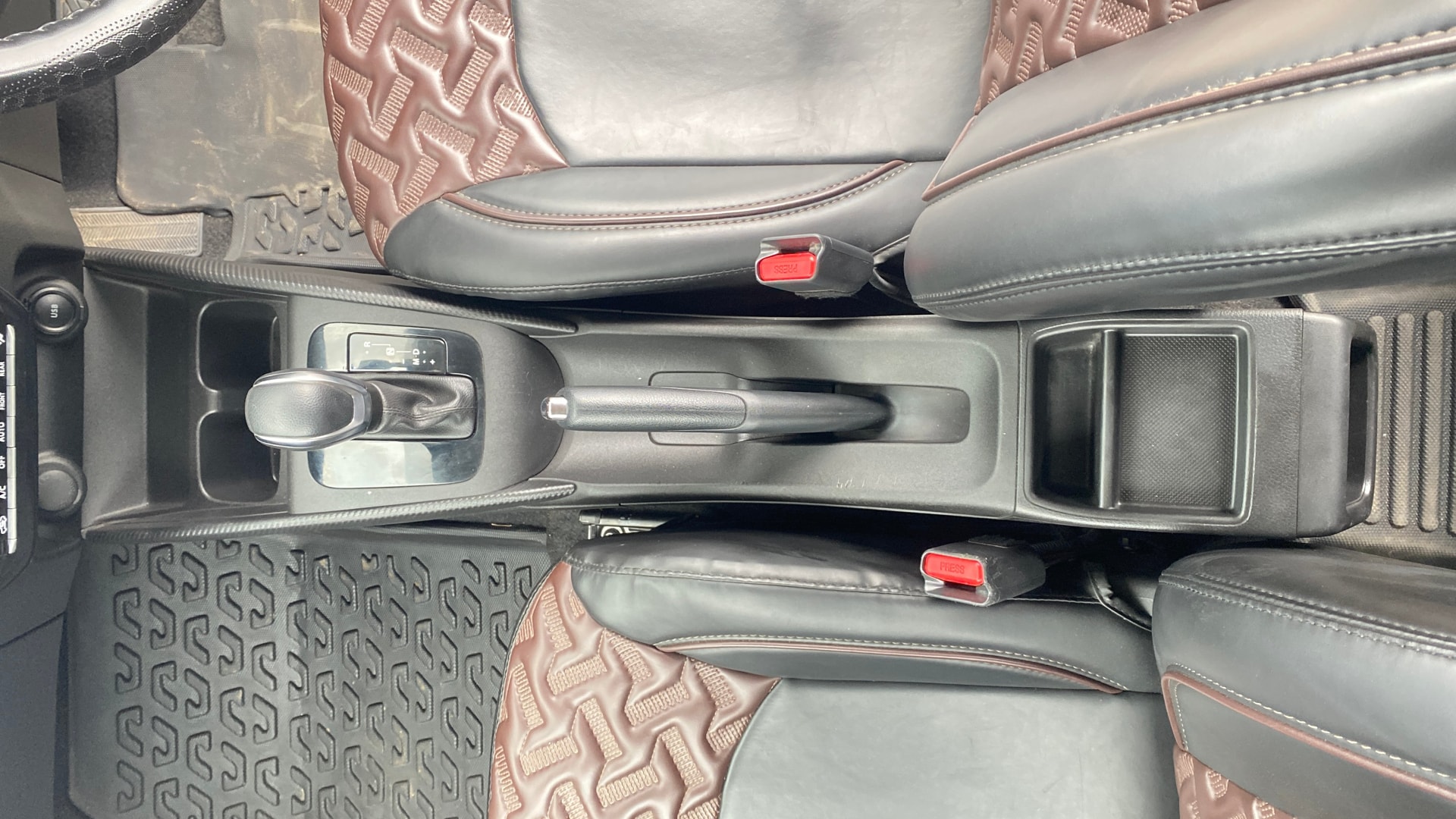 View 2024 Maruti Suzuki 1000 Base Variant Image 34 Used 2024 Maruti Suzuki 1000 Base Variant Image 34