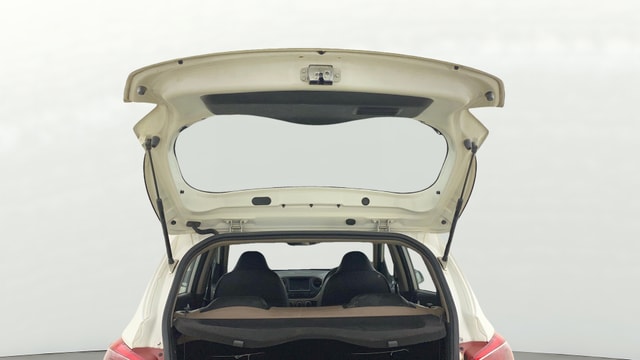 View Hyundai Grand i10 Image 16 Used Hyundai Grand i10 Image 16