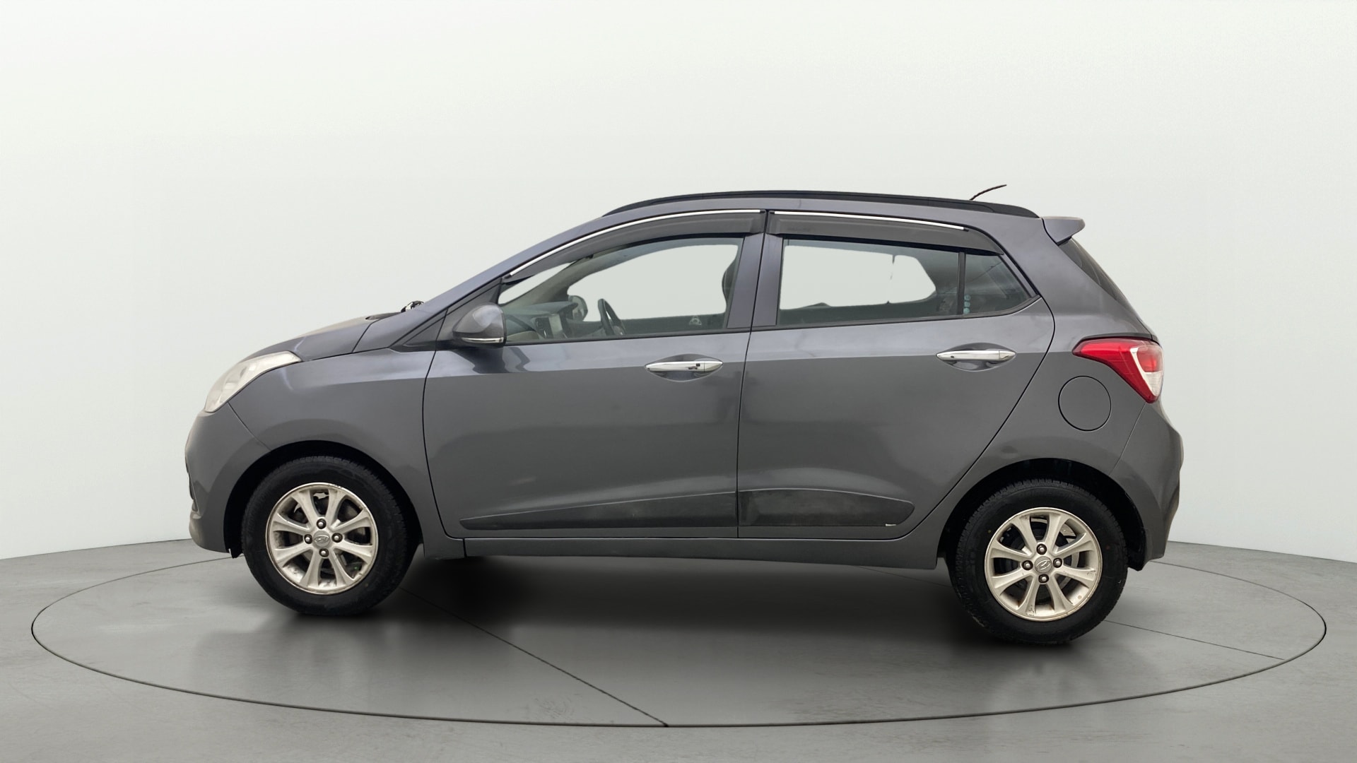 View 2014 Hyundai Grand i10 1.1 Asta Diesel Image 5 Used 2014 Hyundai Grand i10 1.1 Asta Diesel Image 5