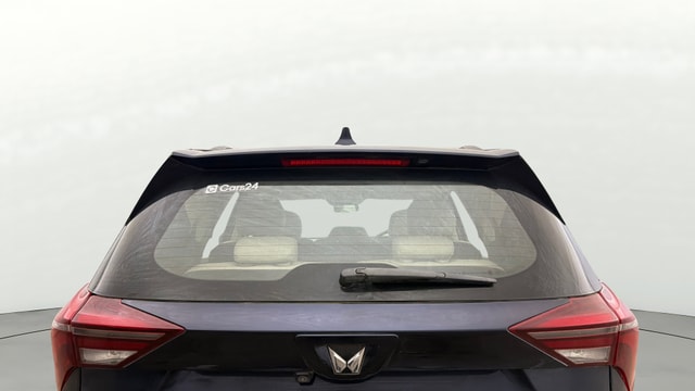 View Mahindra XUV700 Image 4 Used Mahindra XUV700 Image 4