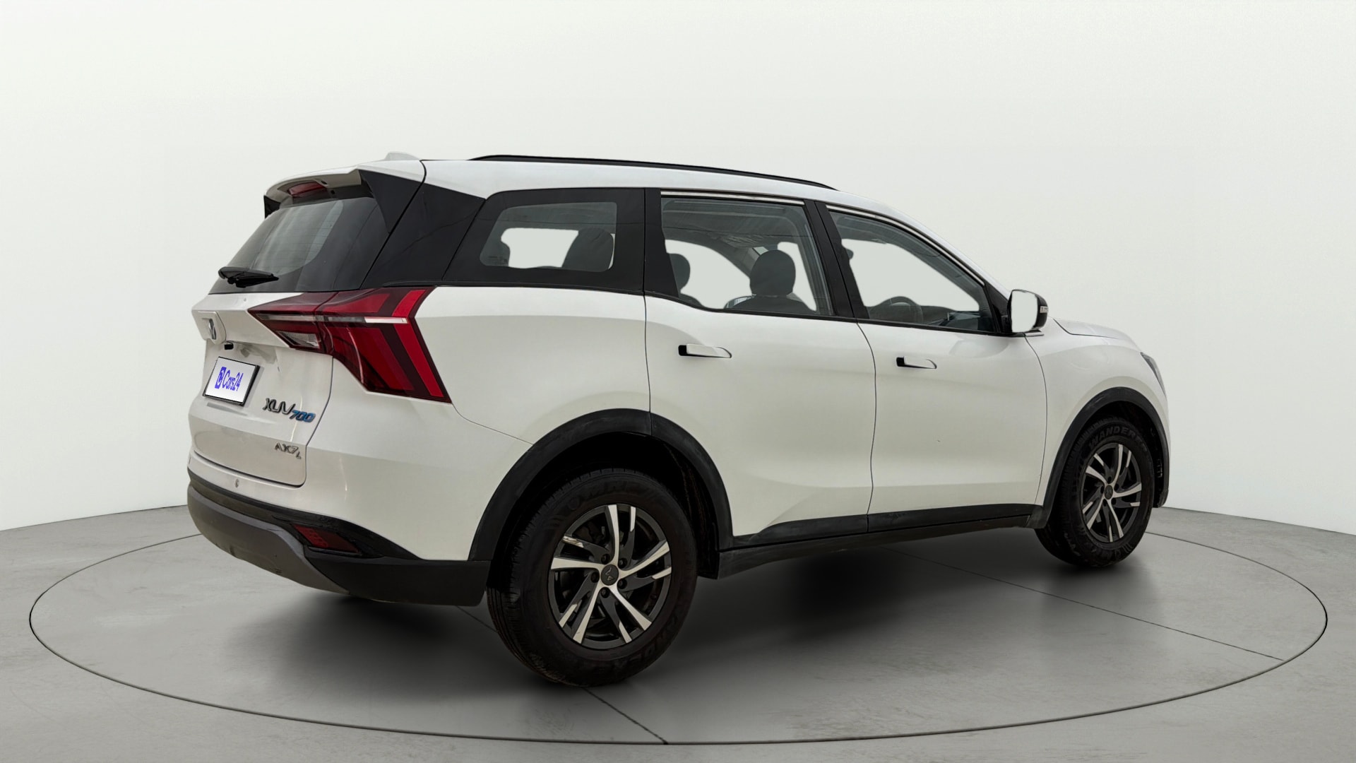 Used 2022 Mahindra XUV700 Used 2022 Mahindra XUV700