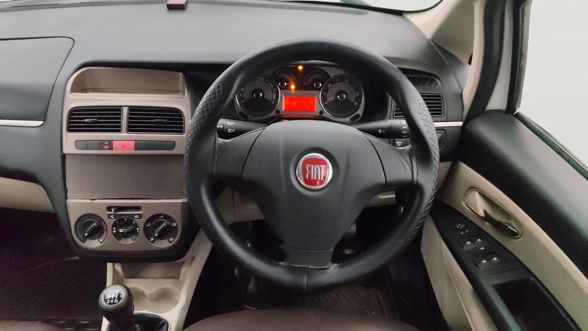 View 2013 Fiat Linea 1.4L Active Fire Petrol Image 20 Used 2013 Fiat Linea 1.4L Active Fire Petrol Image 20