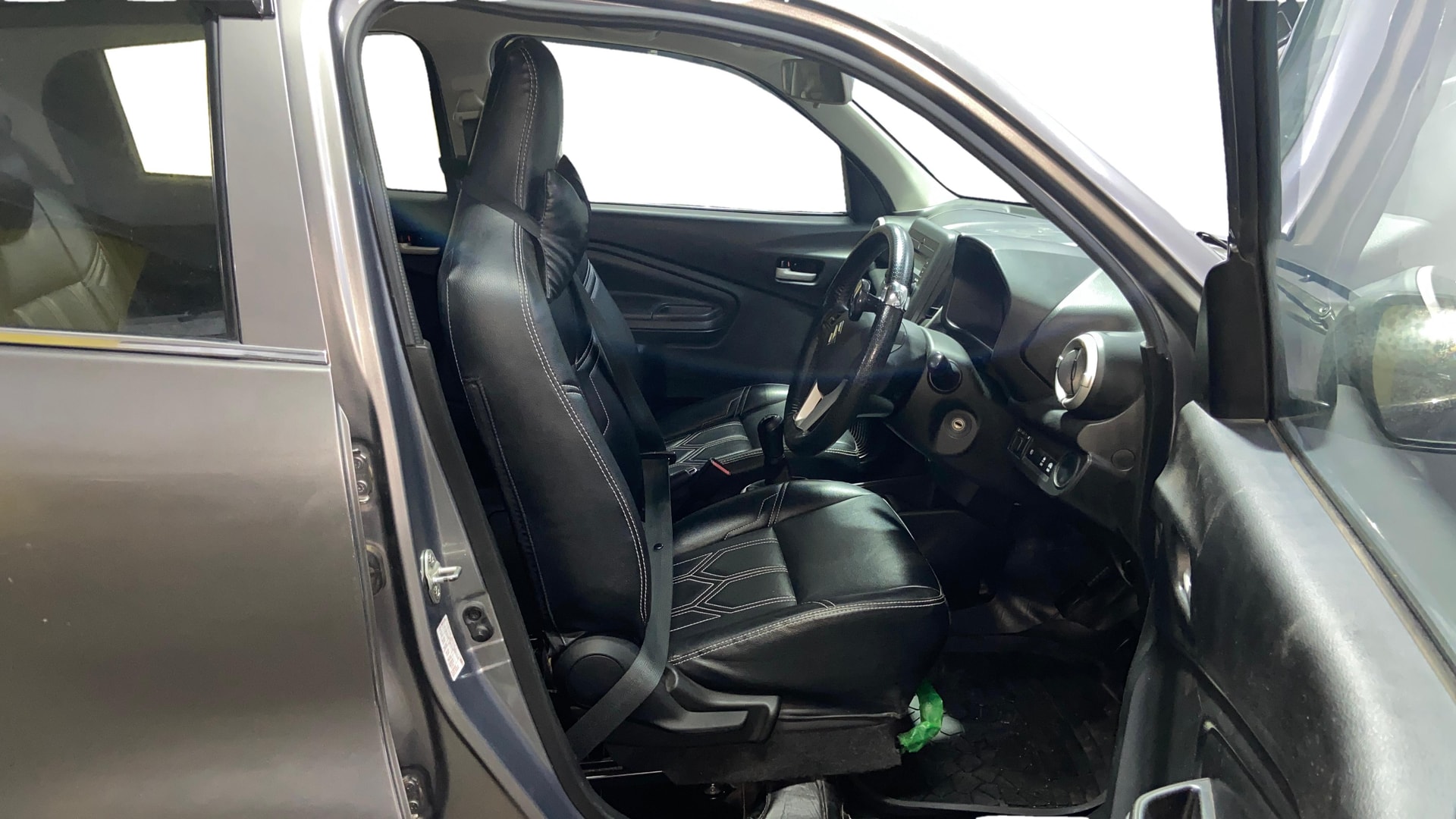 View 2023 Maruti Suzuki 1000 Base Variant Image 27 Used 2023 Maruti Suzuki 1000 Base Variant Image 27