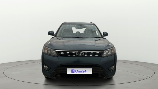 View Mahindra XUV300 Image 1 Used Mahindra XUV300 Image 1