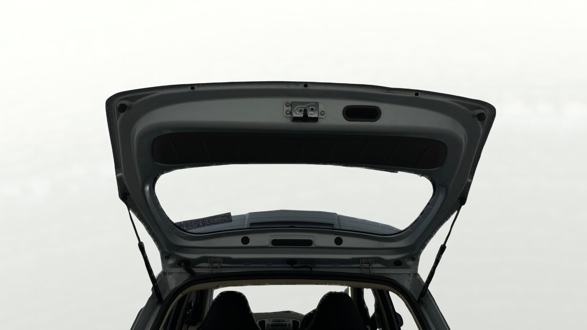 View 2013 Hyundai i10 1.2 Sportz AT Image 16 Used 2013 Hyundai i10 1.2 Sportz AT Image 16