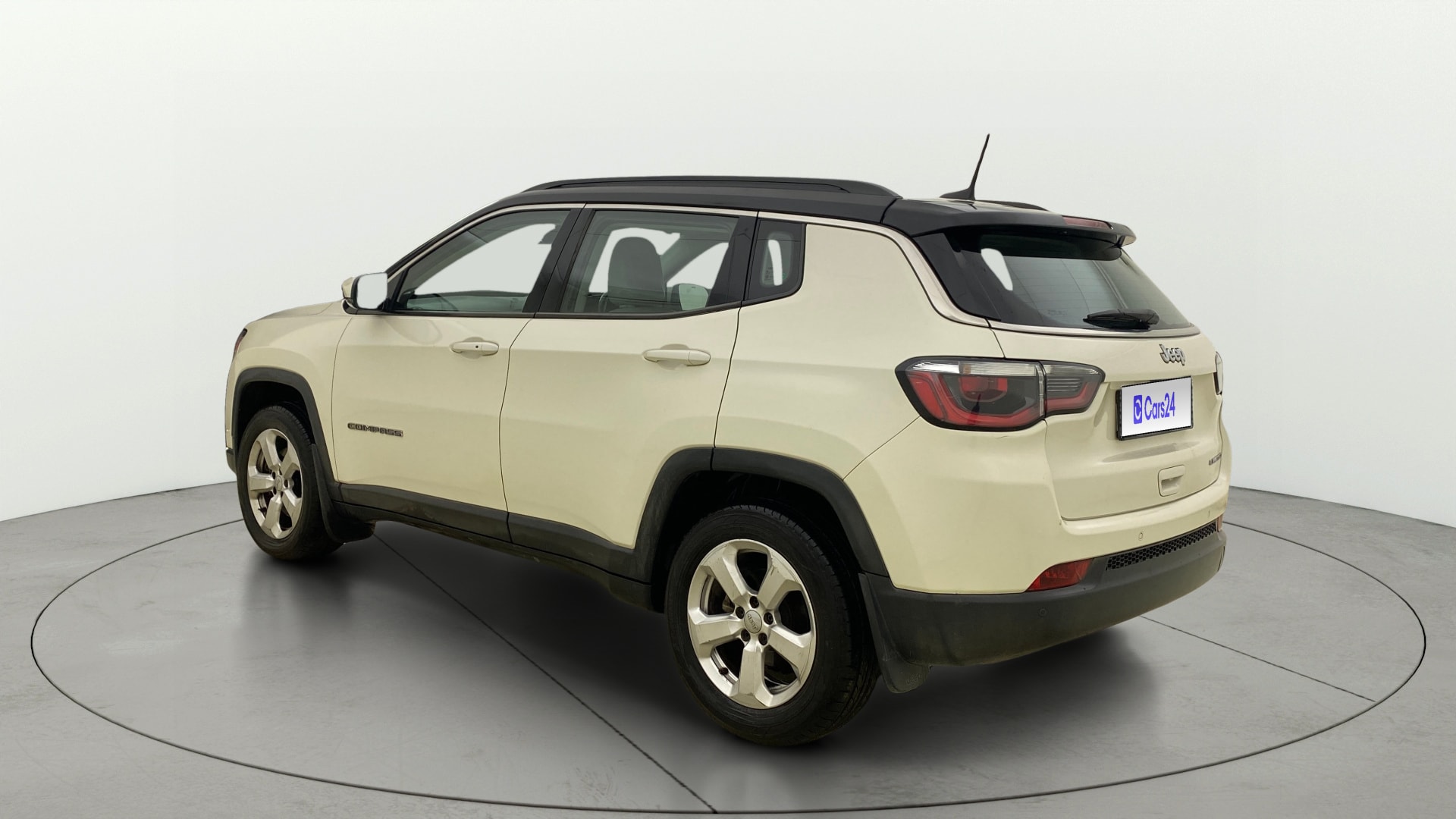 View 2020 Jeep Compass Limited 1.4 Multi AIR Petrol DDCT AT BS IV Image 2 Used 2020 Jeep Compass Limited 1.4 Multi AIR Petrol DDCT AT BS IV Image 2