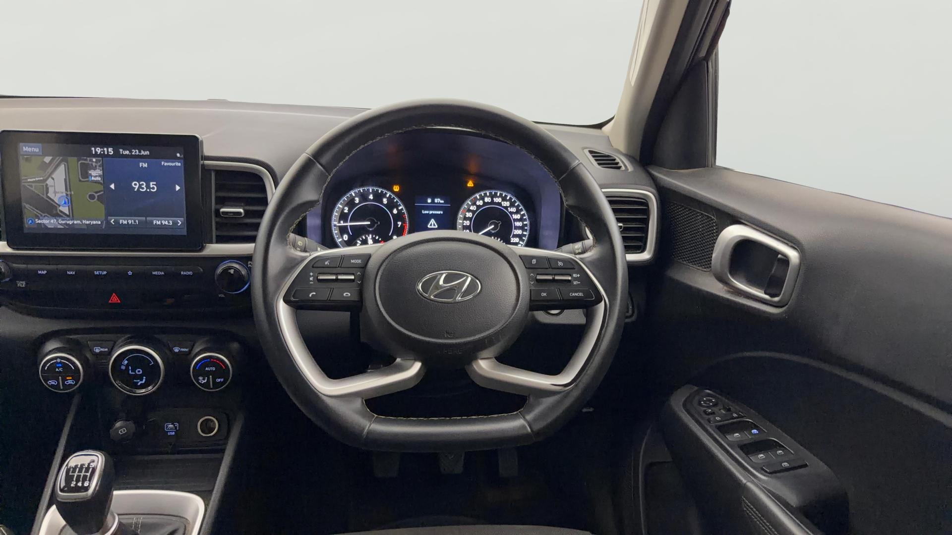 View 2021 Hyundai Venue SX (O) 1.0 Petrol Image 13 Used 2021 Hyundai Venue SX (O) 1.0 Petrol Image 13