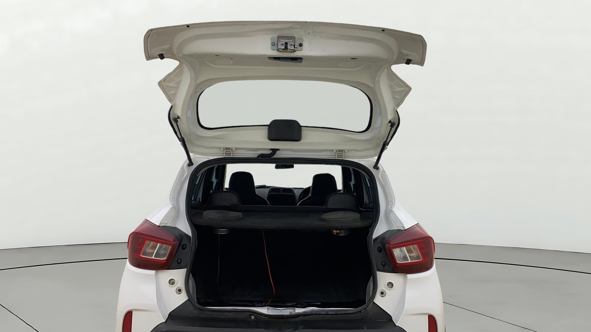 View 2022 Renault Kwid RXE Image 16 Used 2022 Renault Kwid RXE Image 16