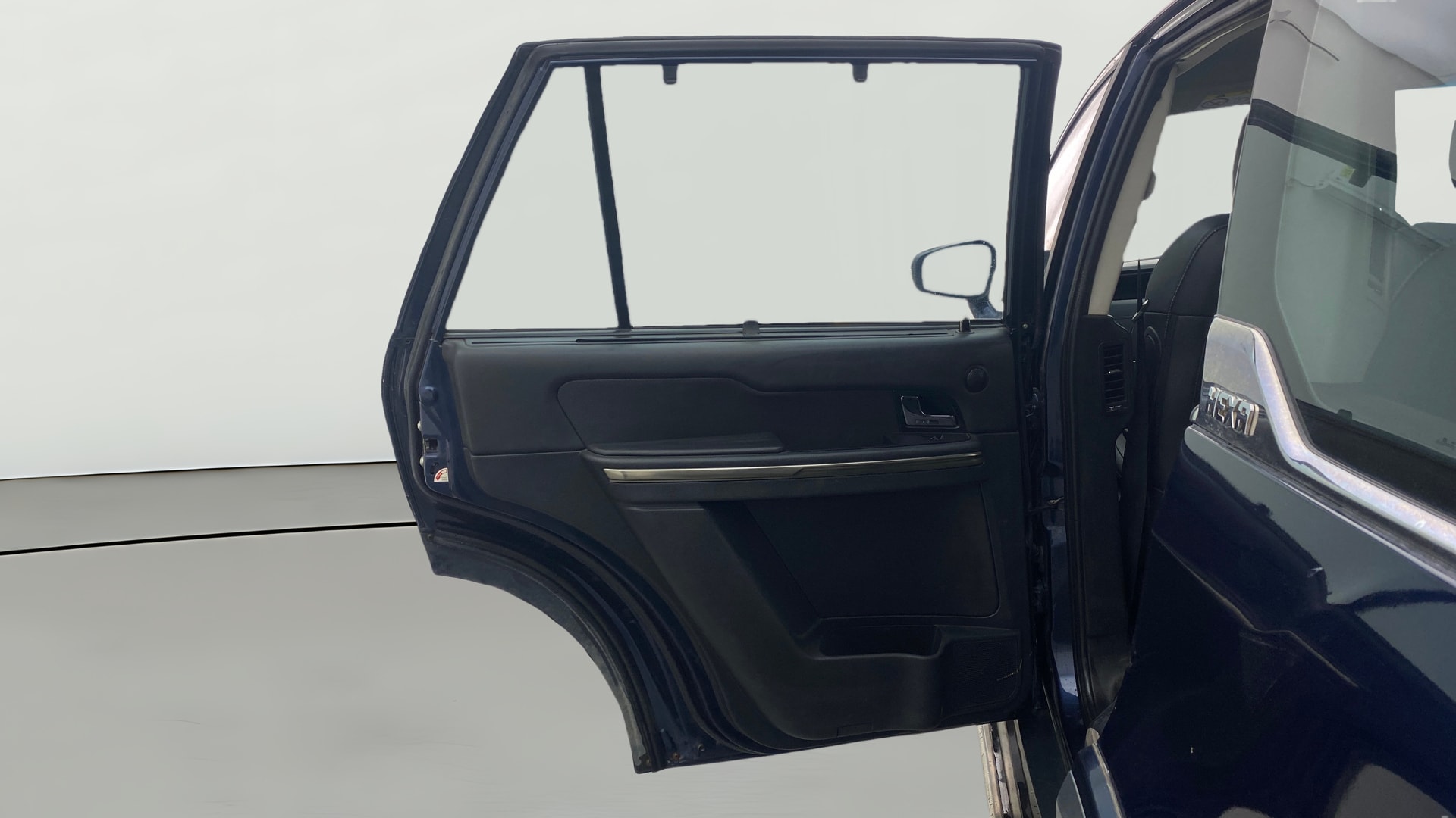 View 2019 Tata Hexa XTA 4X2 Image 24 Used 2019 Tata Hexa XTA 4X2 Image 24