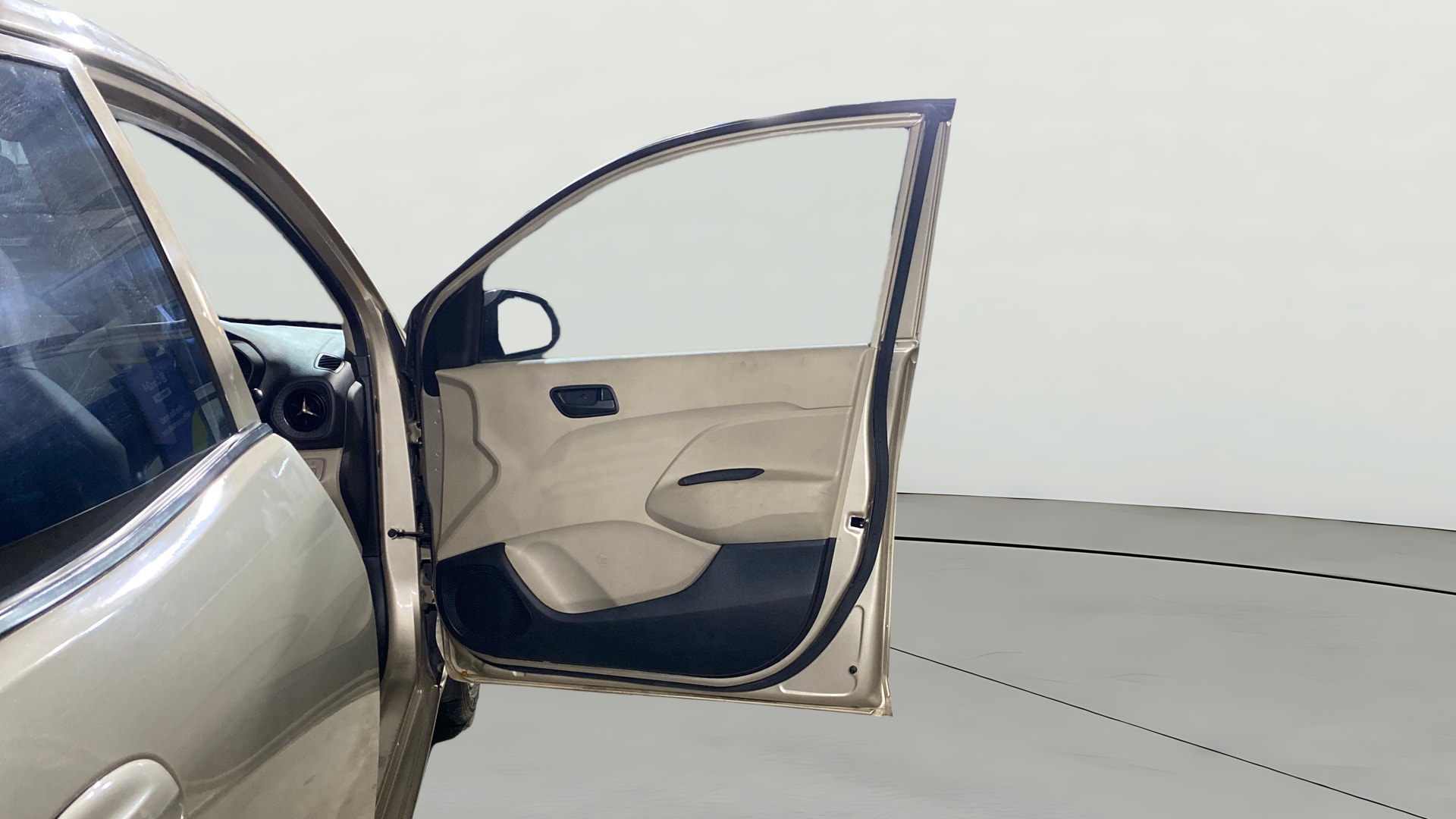 View 2020 Hyundai New Santro D-Lite Petrol Image 43 Used 2020 Hyundai New Santro D-Lite Petrol Image 43