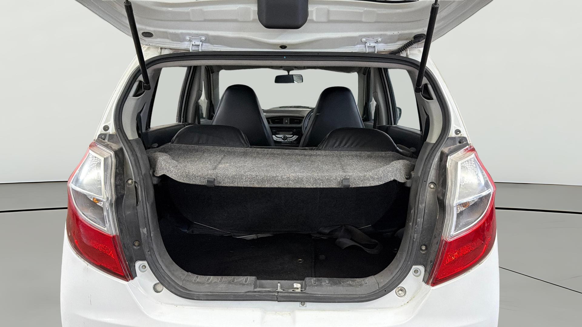 View 2017 Maruti Suzuki Alto K10 LX Image 36 Used 2017 Maruti Suzuki Alto K10 LX Image 36