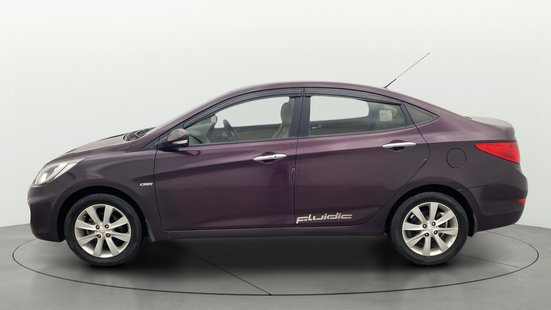 View 2013 Hyundai Fluidic Verna 1.6 CRDI SX AT Image 6 Used 2013 Hyundai Fluidic Verna 1.6 CRDI SX AT Image 6