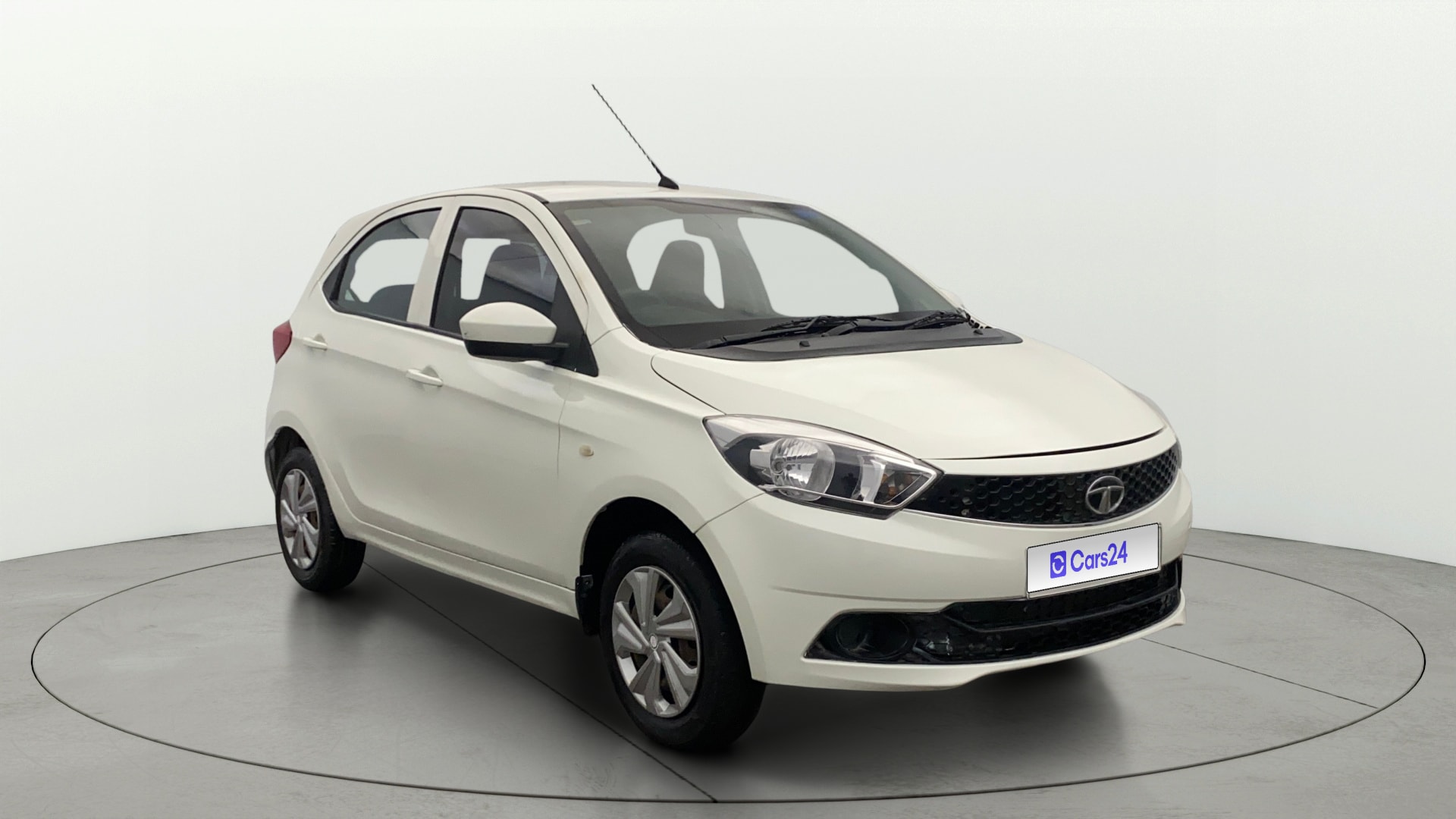 View 2018 Tata Tiago Revotorq XB Image 24 Used 2018 Tata Tiago Revotorq XB Image 24
