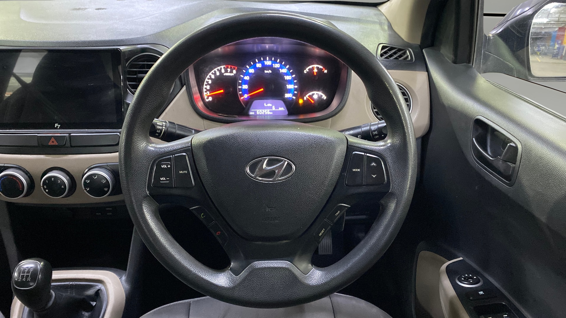 View 2018 Hyundai Xcent E Petrol Image 14 Used 2018 Hyundai Xcent E Petrol Image 14