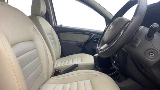 View Renault Duster Image 17 Used Renault Duster Image 17
