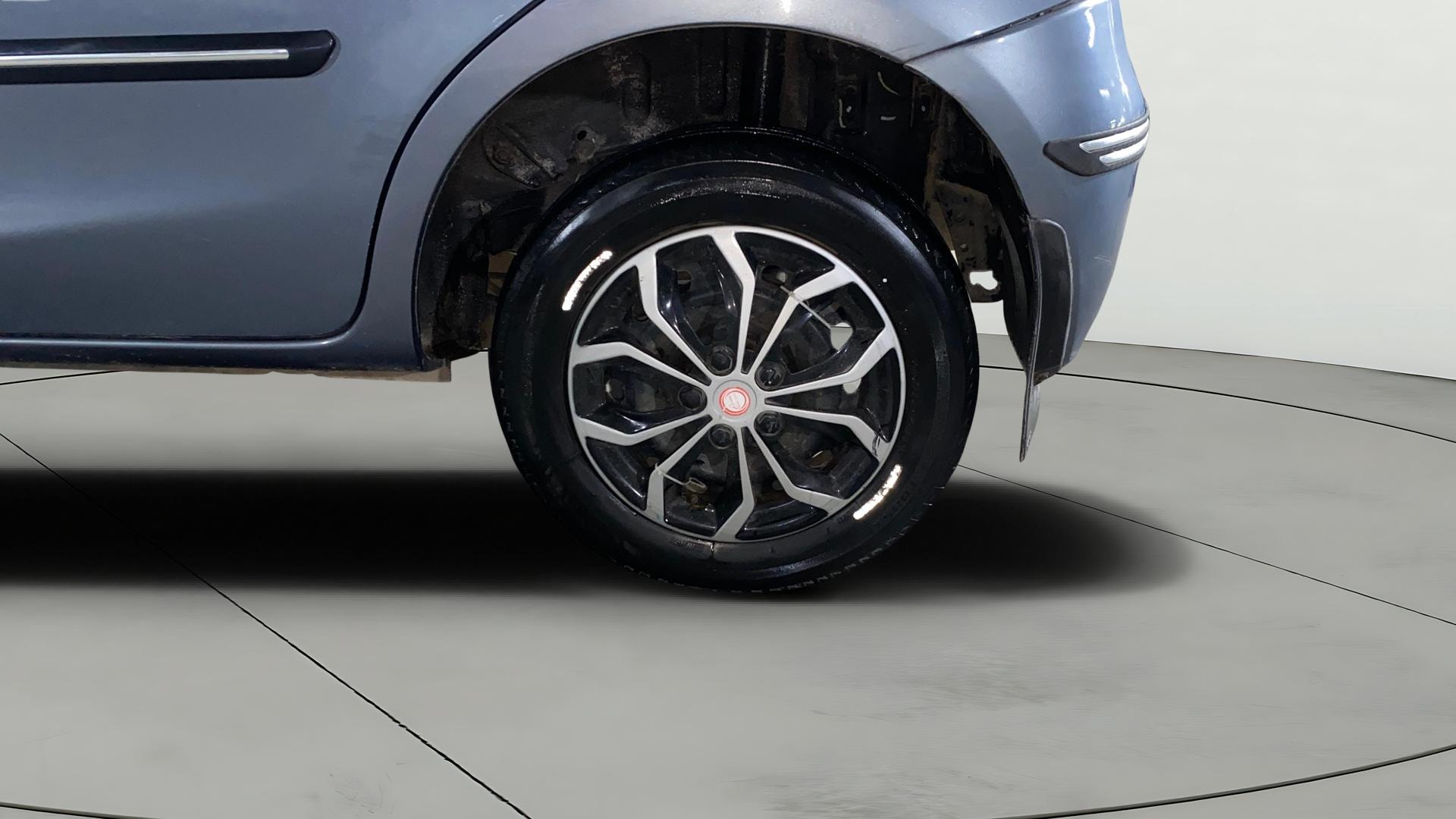 View 2013 Toyota Etios Liva GD Image 11 Used 2013 Toyota Etios Liva GD Image 11