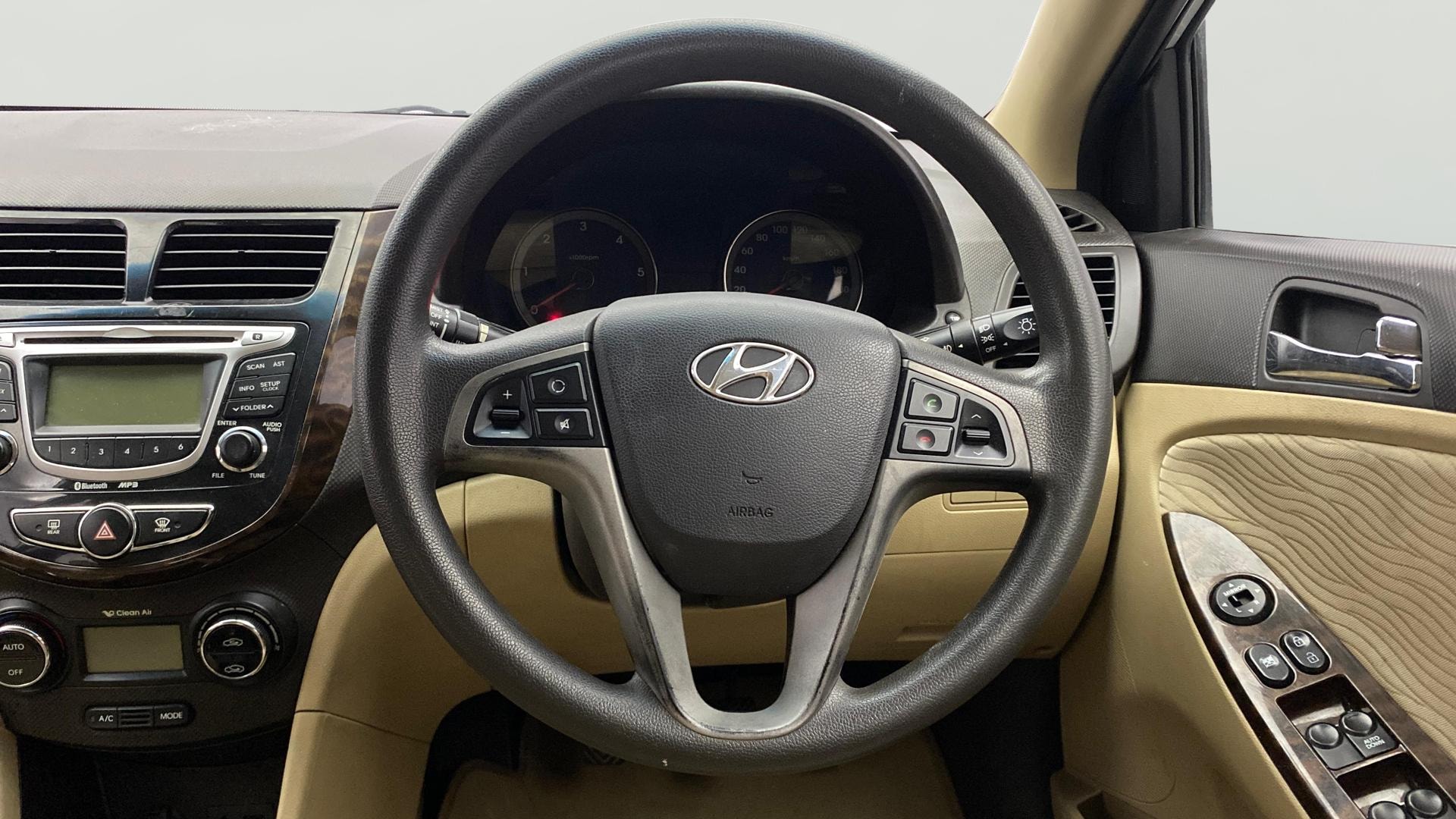 View 2013 Hyundai Fluidic Verna 1.6 CRDI EX Image 20 Used 2013 Hyundai Fluidic Verna 1.6 CRDI EX Image 20