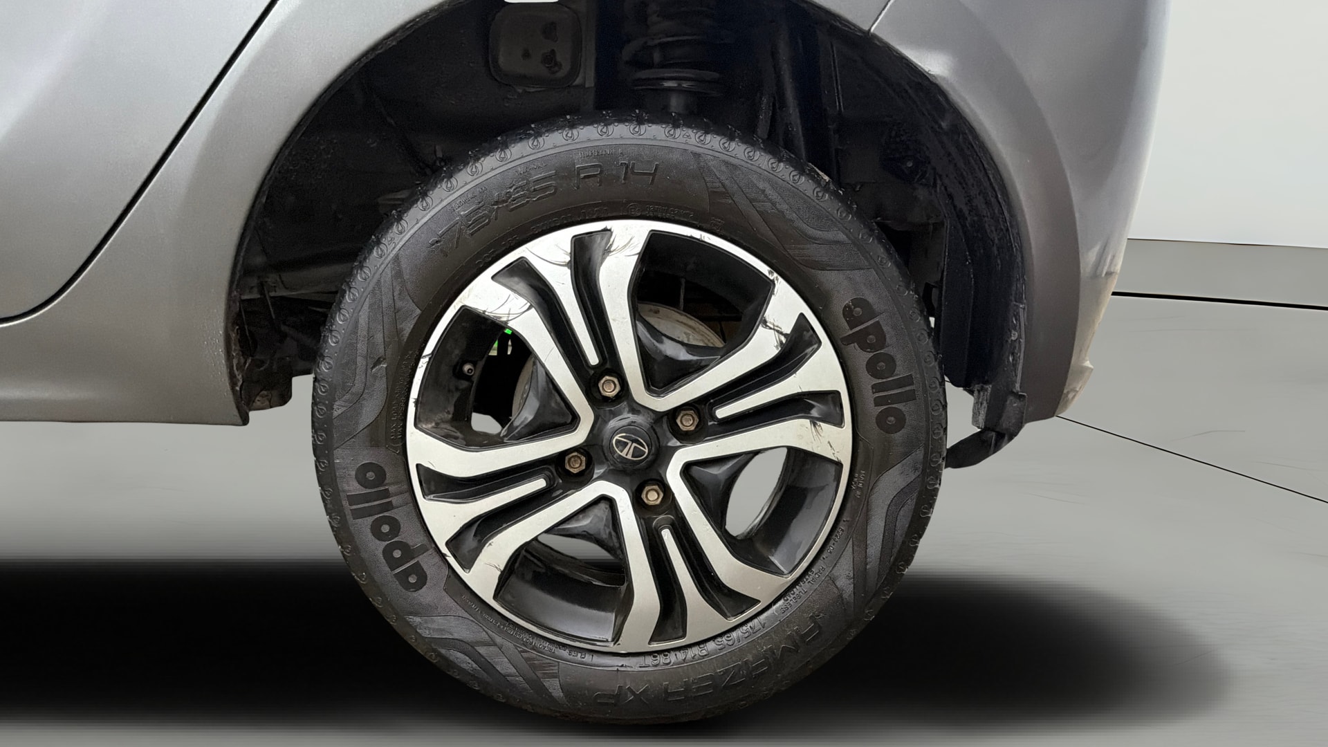 View 2024 Tata Tiago Revotorq XB Image 11 Used 2024 Tata Tiago Revotorq XB Image 11