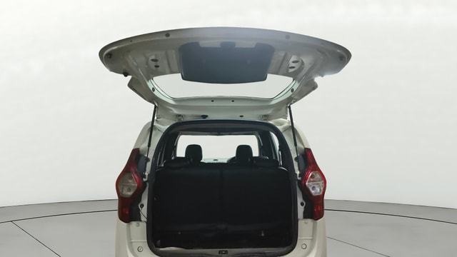 View Renault Lodgy Image 17 Used Renault Lodgy Image 17