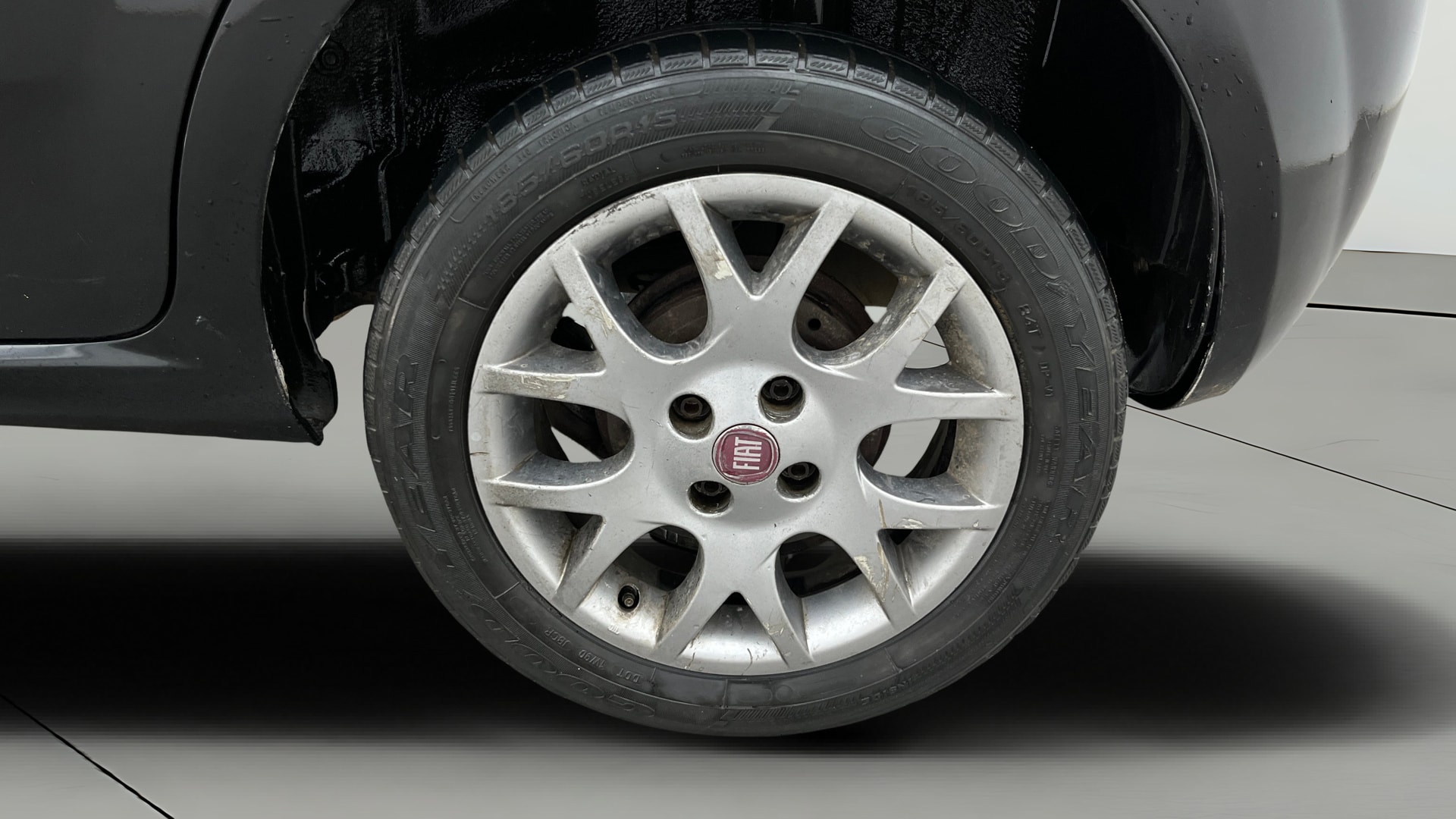 View 2013 Fiat Grande Punto 1.3 Emotion Pack 90 HP Image 11 Used 2013 Fiat Grande Punto 1.3 Emotion Pack 90 HP Image 11