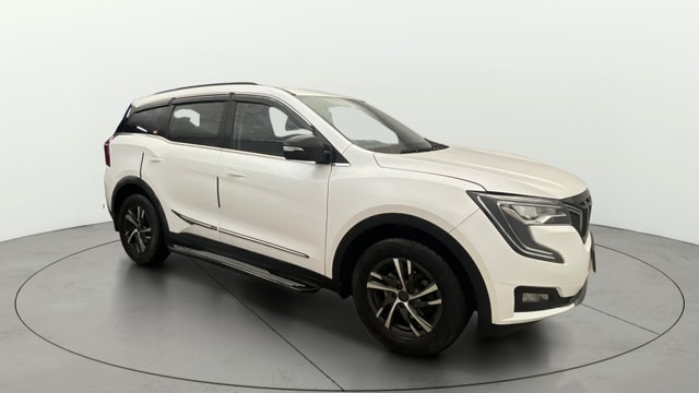 View Mahindra XUV700 Image 13 Used Mahindra XUV700 Image 13