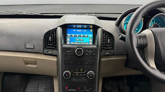 View Mahindra XUV500 Image 19 Used Mahindra XUV500 Image 19