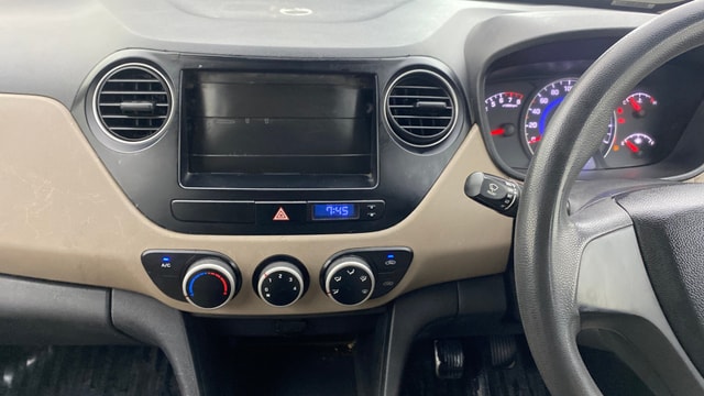 View Hyundai Grand i10 Image 17 Used Hyundai Grand i10 Image 17