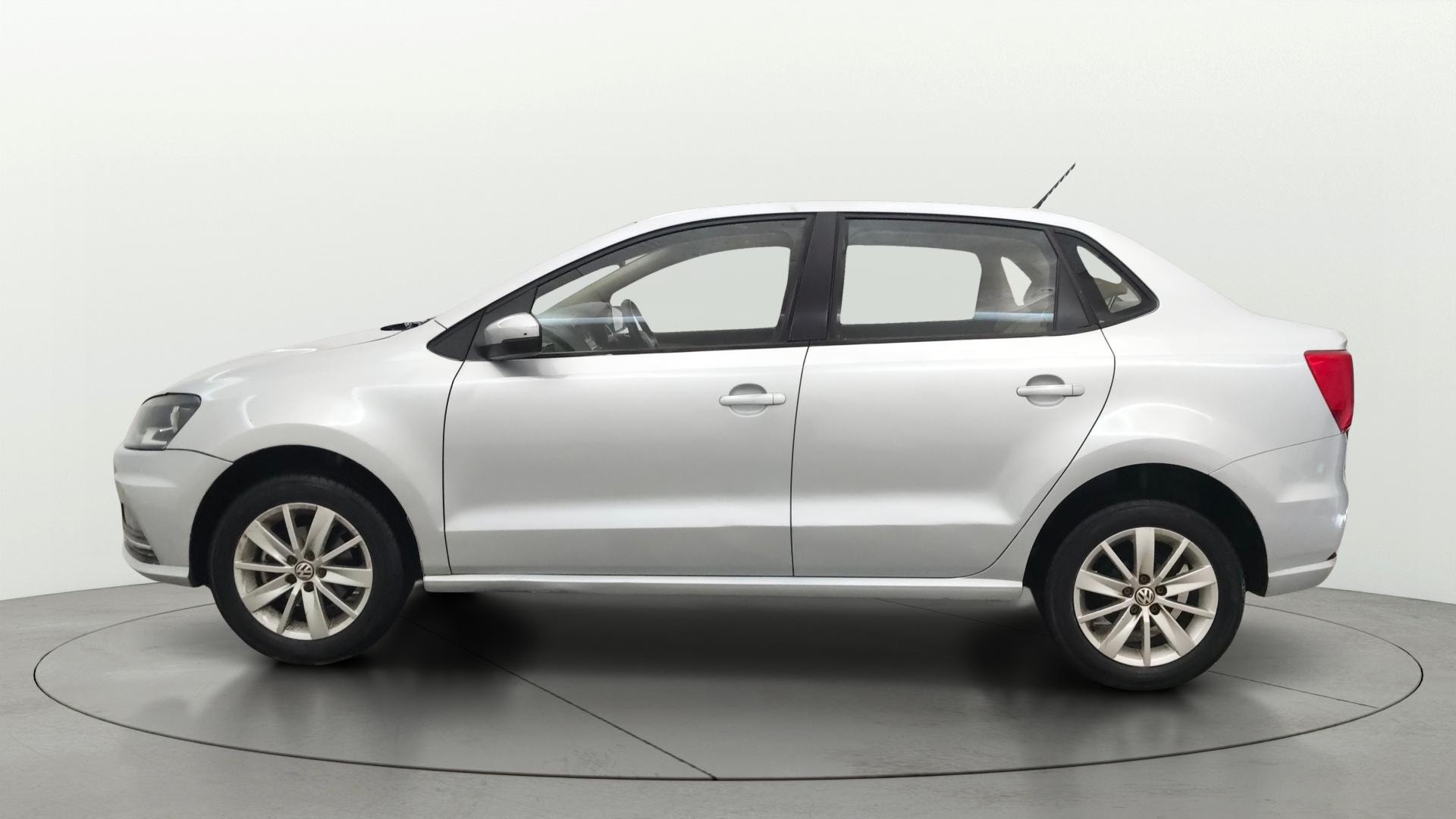 View 2016 Volkswagen Ameo 1.2L MPI Petrol Comfortline Image 5 Used 2016 Volkswagen Ameo 1.2L MPI Petrol Comfortline Image 5