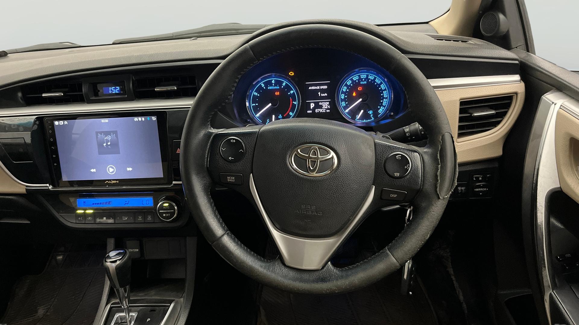 View 2015 Toyota Corolla Altis 1.8 G CVT Image 20 Used 2015 Toyota Corolla Altis 1.8 G CVT Image 20
