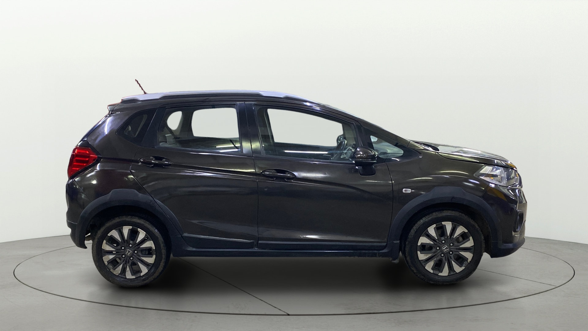 View 2022 Honda WR-V S MT Diesel Edge Edition Image 8 Used 2022 Honda WR-V S MT Diesel Edge Edition Image 8